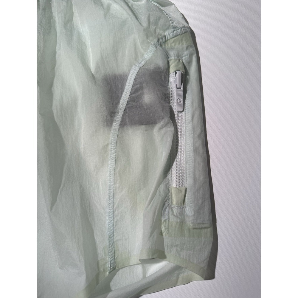 Lululemon Step Out High Rise Short 3" Inseam Packable Ocean Air Size: 6 - Picture 6 of 13